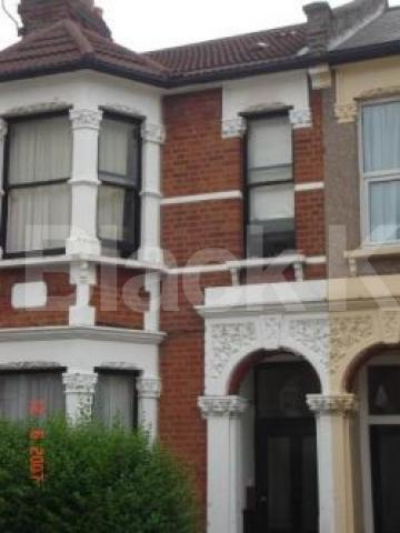 			LET!, Studio Apartment, 1 bath, 1 reception Studio			 Raleigh Road, TURNPIKE LANE